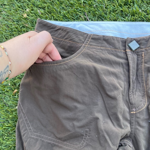 Mountain Hardwear Convertible Pants Cargo Size
8 - Picture 7 of 9